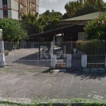 Casa à venda no bairro Tristeza, em Porto Alegre. &lt;BR&gt;Possui dois dormitórios, um banheiro, duas vagas na garagem e área total de 374,00m2. Excelente oportunidade para você que busca um imóvel c