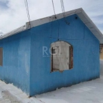 Casa no Bairro Espirito Santo com 7 dormitórios, sendo 1 suíte, lavabo, 2 banheiros sociais,  2 cozinhas, 2 salas, living , jardim de inverno, pátio frente e fundos, churrasqueira. Estacionamento para