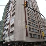 Cobertura 2 dormitórios  - Centro Histórico - Porto alegre&lt;BR&gt;Cobertura horizontal lindamente decorada, 2 dormitórios, living, cozinha americana com armários,banheiro social, edícula(cozinha com