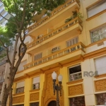 Lindo apartamento com 2 quartos, 2 banheiros e com sala de jantar, 90 m² em Centro Histórico, Porto Alegre - Ótima localização em frente a casa de cultura Mário Quintana.