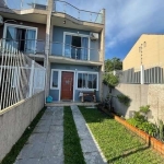 Ótimo sobrado semi mobiliado em localização privilegiada com duas suítes a do casal com sacada com linda vista, living 2 ambientes, lavabo, amplo terraço com vista para o Guaíba, cozinha, churrasqueir