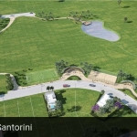 Oportunidade imperdível! Adquira um terreno de 240 m² no exclusivo Condomínio Parque Santorini, localizado na Rodovia Rs 389, em Noiva do Mar, Xangri-Lá. Este espaço plano proporciona um excelente pot