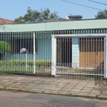 Excelente casa no bairro Parque São Sebastião, com 3 dormitórios,  banho social, lavabo, living 2 ambientes, dependência de empregada completa, 2 vagas de garagem, cozinha,  terreno 10x25. Possui anex