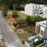 Terreno no bairro Guarujá, Porto Alegre/RS.  &lt;BR&gt;    &lt;BR&gt;Terreno à venda no Portal do Guarujá. &lt;BR&gt;Excelente terreno com 632,53m²&lt;BR&gt;Pronto para  construir, loteamento com ruas