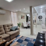 Imóvel comercial  ou residencial na charmosa Rua Demétrio Ribeiro, Centro Histórico, lindo sobrado mobiliado, totalmente reformado e finamente decorado. No térreo conta com living 2 ambientes, sala de