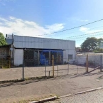 Depósito Comercial para Alugar no Bairro Menino Deus, Porto Alegre&lt;BR&gt;&lt;BR&gt;Disponível para locação, este depósito comercial no bairro Menino Deus oferece uma área privativa de 1.660m². O es