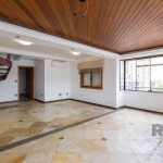 Cobertura com 03 três dormitórios na Av.Ganzo ,bairro Menino Deus em Porto Alegre / RS. Mede 262 m² privativos. Conservação impecável. Vista belíssima do Guaíba. Terraço com deck e piscina, churrasque