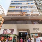 Excelente conjunto comercial para locação no Centro Histórico, com aproximadamente 68m² de área privativa, piso cerâmico, 01 banheiro. Condomínio com portaria 24H, nas proximidades de bancos, restaura