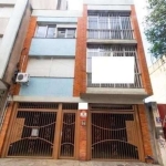 Excelente prédio com aproximadamente 360 m², ideal para clínica de vários segmentos, casa de repouso ou empresas em geral. Composto por 3 pavimentos (térreo e mais dois andares), o imóvel oferece dive