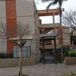 Apartamento 3 dormitórios amplos, com 79m² próximo ao Barra Shopping e orla do Guaíba, todo reformado, ensolarado, banheiro social, cozinha e área de serviço separada. Estacionamento rotativo no condo