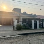 RESIDENCIA COM OTIMO VISUAL , NA PARTE PREVILEGIADA DA PRAIA , SENDO; 3 DORMITORIOS  1 SUITE , SALA PARA 2 AMBIENTES ,COZINHA AMERICANA,LAVANDERIA ,CHURRASQUEIRA COM AREA GOURMET , PISCINA COM AQUECED