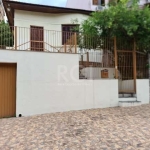 Casa para Venda - 120m², 3 dormitórios, 1 vaga - Higienópolis - CASA 3 DORMITÓRIOS EM TERRENO QUE MEDE 309,76 METROS QUADRADOS,  COM HALL, SALA, COZINHA, BANHEIRO, PÁTIO, UMA GARAGEM. TERRENO EM ACLIV