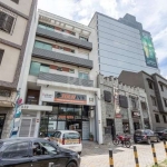 Excelente apartamento com 1 dormitório, mobiliado, com amplo living que integra a sala de estar à sala de jantar, cozinha americana, área de serviço/lavanderia e banheiro social. Localizado em andar a