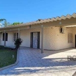 Linda casa em Xangri-Lá com 3 dormitórios, incluindo uma suíte, depósito espaçoso e semi-mobiliada, pronta para você e sua família! Perfeita para quem busca conforto e praticidade, está localizada em 