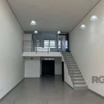 Excelente loja comercial para locação&lt;BR&gt;&lt;BR&gt;Loja pronta para uso, com aproximadamente 110m², incluindo mezanino e dois banheiros, ideal para diversos tipos de negócio. Possui localização 