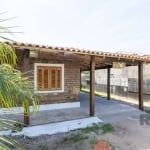 Casa para locação na Ponta Grossa!&lt;BR&gt;&lt;BR&gt;Linda casa com 2 dormitórios, 1 banheiro, sala de estar, sala de jantar e cozinha americana. Conta ainda com um amplo pátio nos fundos, garagem pa