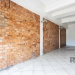 LOJA COMERCIAL PARA LOCAÇÃO NO BAIRRO CAMAQUA - APROXIMADAMENTE 40M² DE ÁREA PRIVATIVA - PISO CERÃMICO - FRENTE&lt;BR&gt;&lt;BR&gt;Loja comercial para locação no bairro Camaquã com aproximadamente 40m