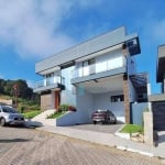 Casa à Venda com Vista para o Mar no bairro Itacorubi, Florianópolis !!