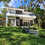Casa 03 Dorm. à venda no Bairro Caracol com 337 m² de área privativa - 2 vagas de garagem