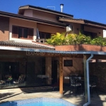 Casa para Venda em Santana de Parnaíba, Alphaville, 4 dormitórios, 2 suítes, 4 banheiros, 4 vagas