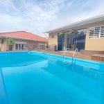 Linda Casa com Piscina em Capoeiras