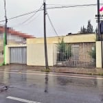 Vendo ampla casa solta com 3 quartos, ponto comercial , corredor lateral e galpão