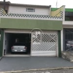 Imperdível Sobrado à Venda em Santo André-SP, Jardim Las Vegas! 3 Quartos, 1 Suíte, 2 Salas, 3 Banheiros, 2 Vagas, 216m²!