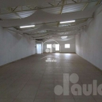 Salão Comercial à Venda em Santo André-SP, Bairro Santa Maria! 640m², 2 banheiros, 4 vagas de garagem!