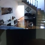 Sobrado à venda em Santo André-SP, Parque Jaçatuba: 4 quartos, 1 suíte, 1 sala, 3 banheiros, 2 vagas, 176m². Imperdível!