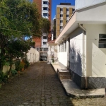 Casa térrea 342m², em excelente localização na Vila Bastos, Santo André.