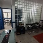 Sala Comercial à Venda em Santo André - Vila Guiomar: 2 Salas, 3 Banheiros, 2 Vagas - 75,60m² de Área!