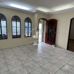 Casa assobradada 354 m² à venda na Vila Marina Santo André, 3 dormitórios, 8 vagas de garagem.