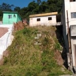 Terreno aclive de 250m² próximo ao ponto final da linha Jardim Vila Rica