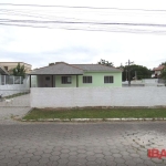 Casa com 3 quartos para alugar na Rua Gerardus Post, 328, Barra do Aririú, Palhoça