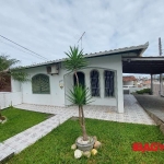 Casa com 3 quartos para alugar na Rua Hidalgo Araújo, 1220, Jardim Cidade de Florianópolis, São José