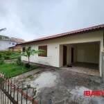 Casa com 2 quartos para alugar na Areia Branca, 116, Ingleses do Rio Vermelho, Florianópolis