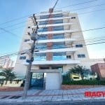 Apartamento com 3 quartos para alugar na Rua Libia Cruz, 546, Estreito, Florianópolis