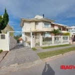 Casa com 3 quartos para alugar na Avenida dos Lagos, 368, Pedra Branca, Palhoça