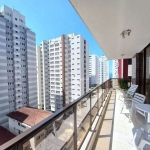 MARAVILHOSO APARTAMENTO 240M², 4 DORMS, VARANDA COM VISTA PARA O MAR, E 2 VAGAS!