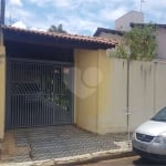 Sobrado à Venda no Parque Fehr – 3 Dormitórios e Área Gourmet em Rua Tranquila