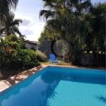 Casa térrea com piscina para venda no Parque Santa Marta