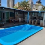 CASA COM PISCINA TEMPORADA MEIA PRAIA