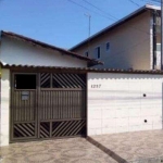 Casa para Venda em Praia Grande, Jardim Melvi, 1 dormitório, 1 banheiro, 2 vagas