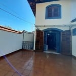 Vendo sobrado,  3 dorms, 1 suite, 2 vagas, quintal - FL22