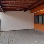 Vendo casa Térrea, com 3 dorms, 1 suite, 2 vagas, e quintal - FL22