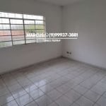 Casa térrea assobradada no Jd. Bonfiglioli com 2 dorms; 1 vaga, quintal. FL23