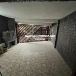 Sobrado com 2 quartos sendo 1 suite com hidromassagem, 2 vagas de garagem. FL23