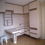 Apartamento de 120m², na Rua Frei Germano, R$1800,00 de aluguel mais condomínio e IPTU.