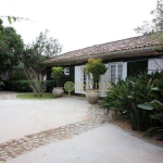 Casa Residencial à venda na Lagoa da Conceição.