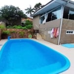 Casa com piscina e 2 quartos à venda no Itacorubi.